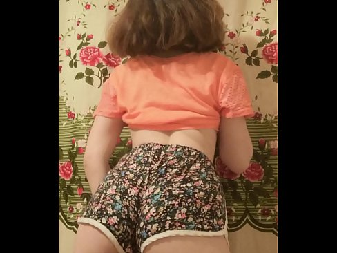 ❤️ Tânără sexy care se dezbracă de pantaloni scurți în fața camerei de filmat at ro.techkoala.top ❌️