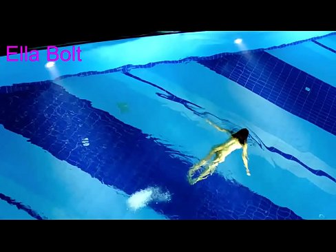 ❤️ Nu mă pot opri din privit, tânără blondă surprinsă înotând goală în piscina stațiunii ELLA BOLT at ro.techkoala.top ❌️