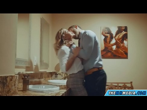 ❤️ Când o blondă cu sânii mari te seduce într-o toaletă publică at ro.techkoala.top ❌️
